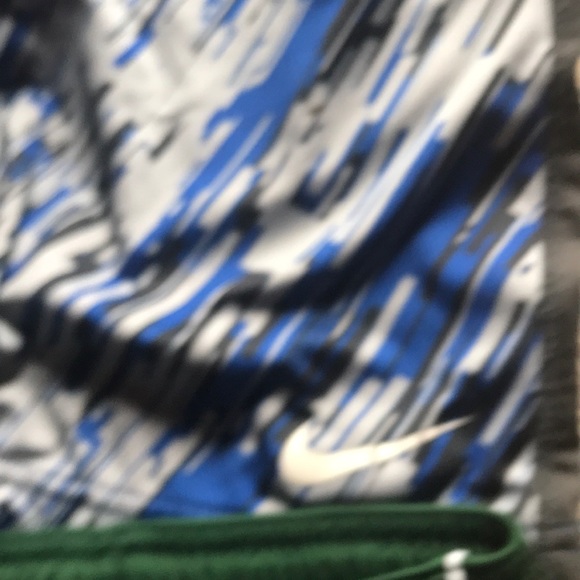 Athletic shorts - Picture 4 of 5